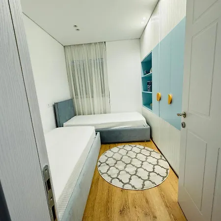 Madalin Seaside Vlorë