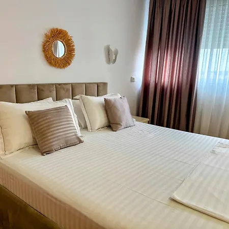 Madalin Seaside Apartamento *