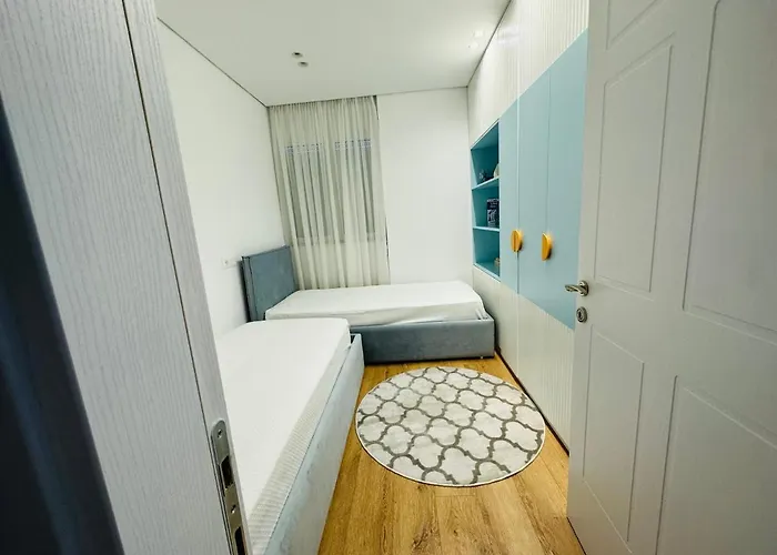 Madalin Seaside Vlorë