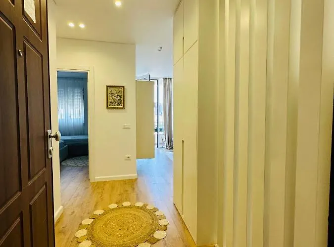 Madalin Seaside Vlorë